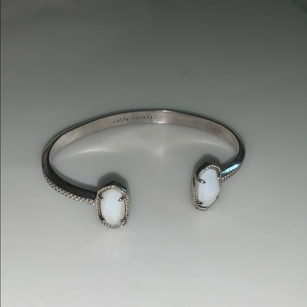 Kendra Scott bracelet